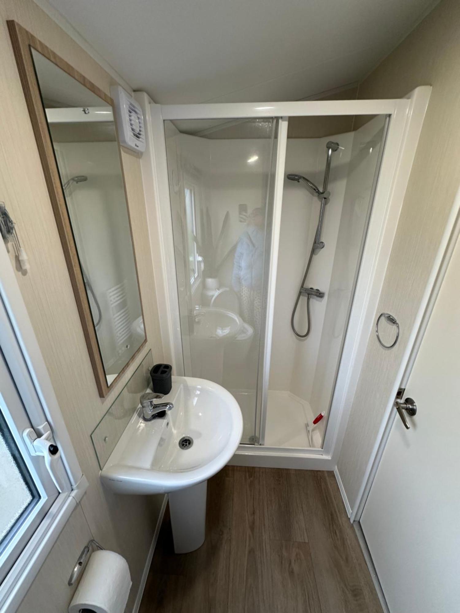 6 Berth Waterside R10 Santanavan 7 Campsite *