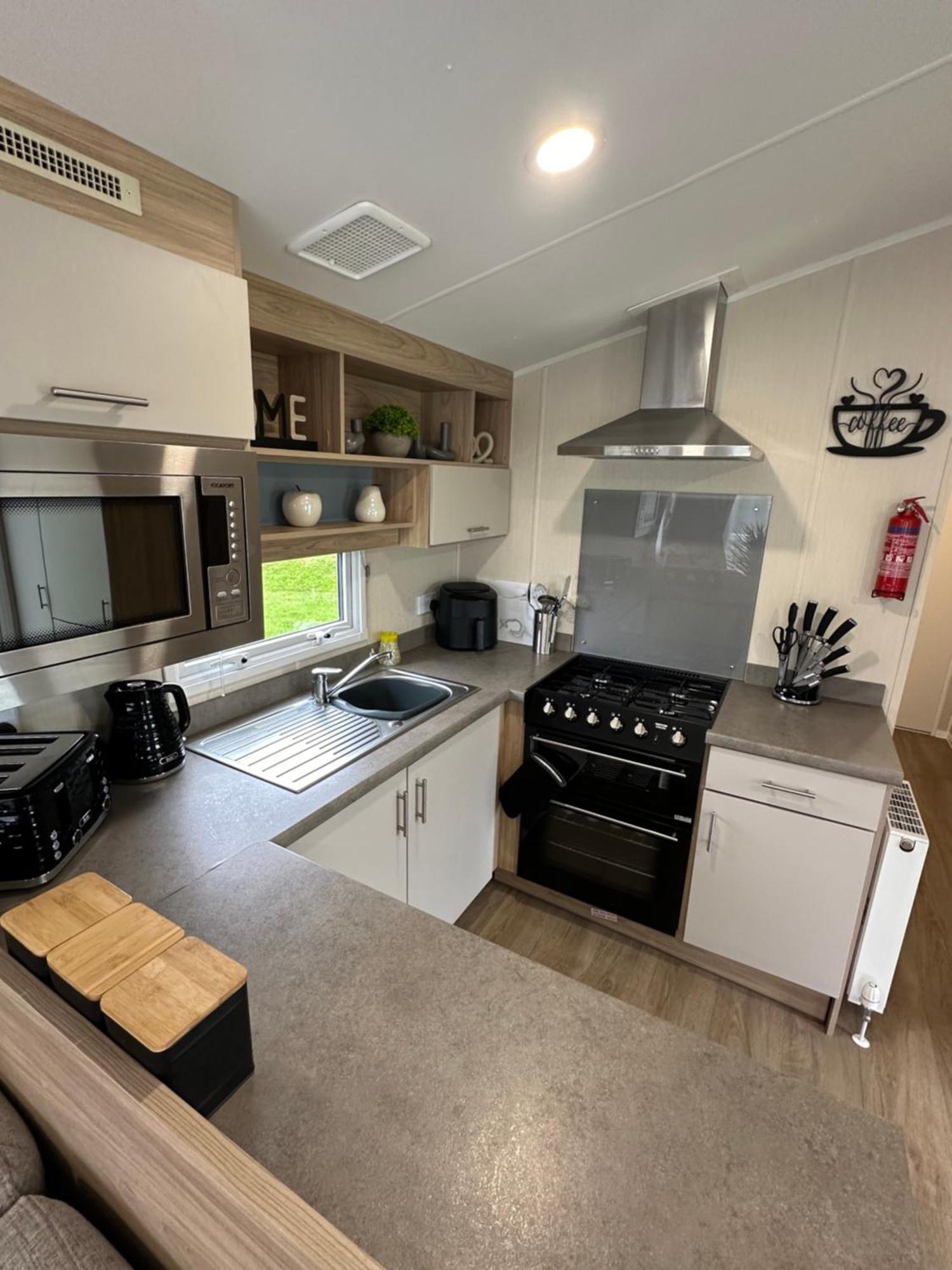 6 Berth Waterside R10 Santanavan 7 Ingoldmells
