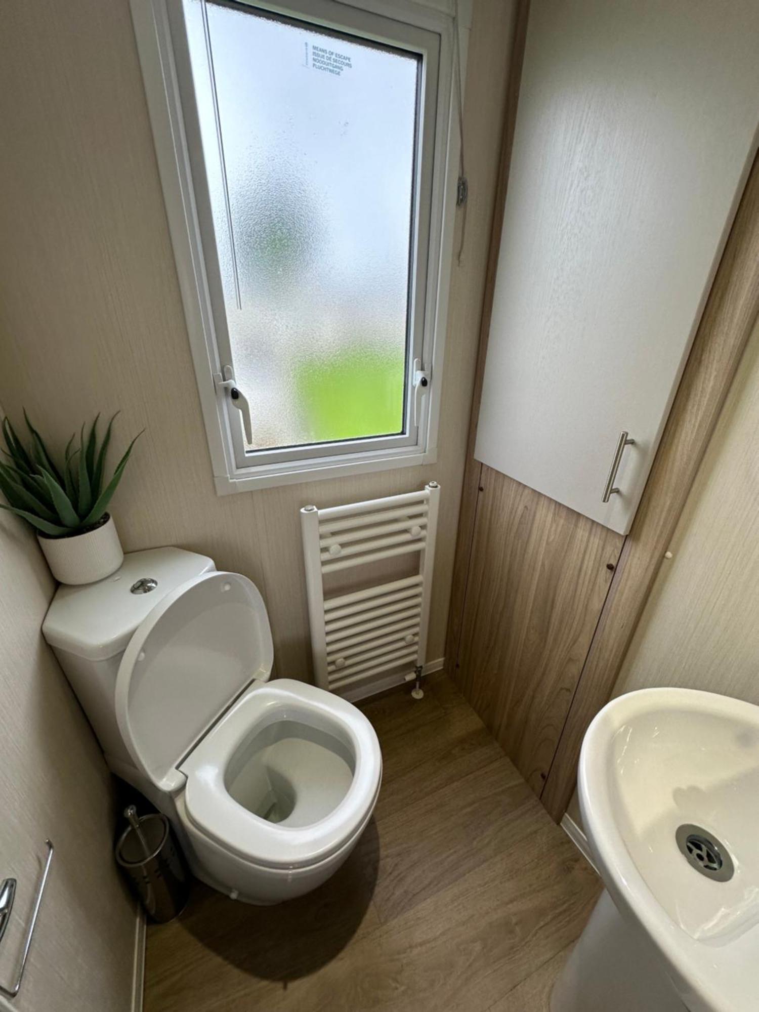 6 Berth Waterside R10 Santanavan 7 *