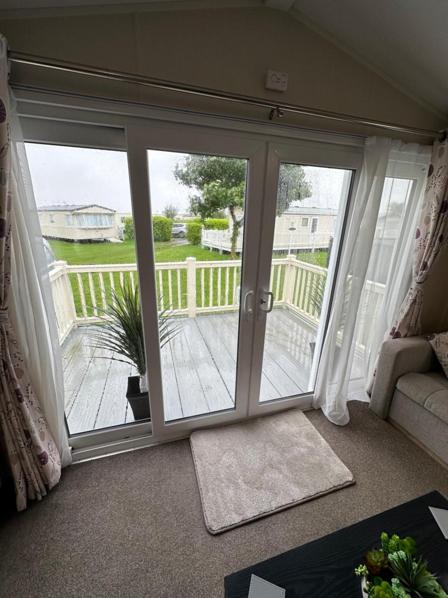 6 Berth Waterside R10 Santanavan 7 *