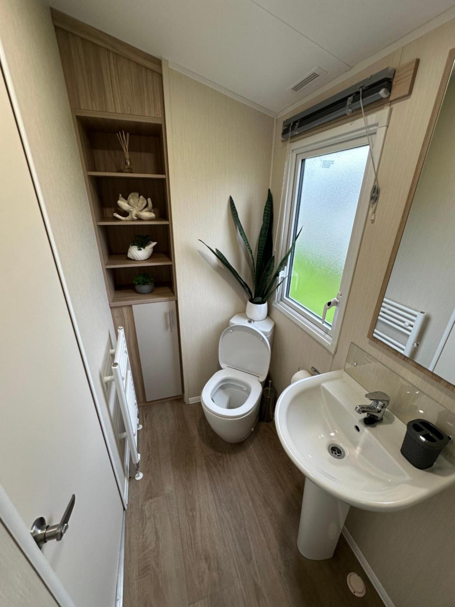 6 Berth Waterside R10 Santanavan 7