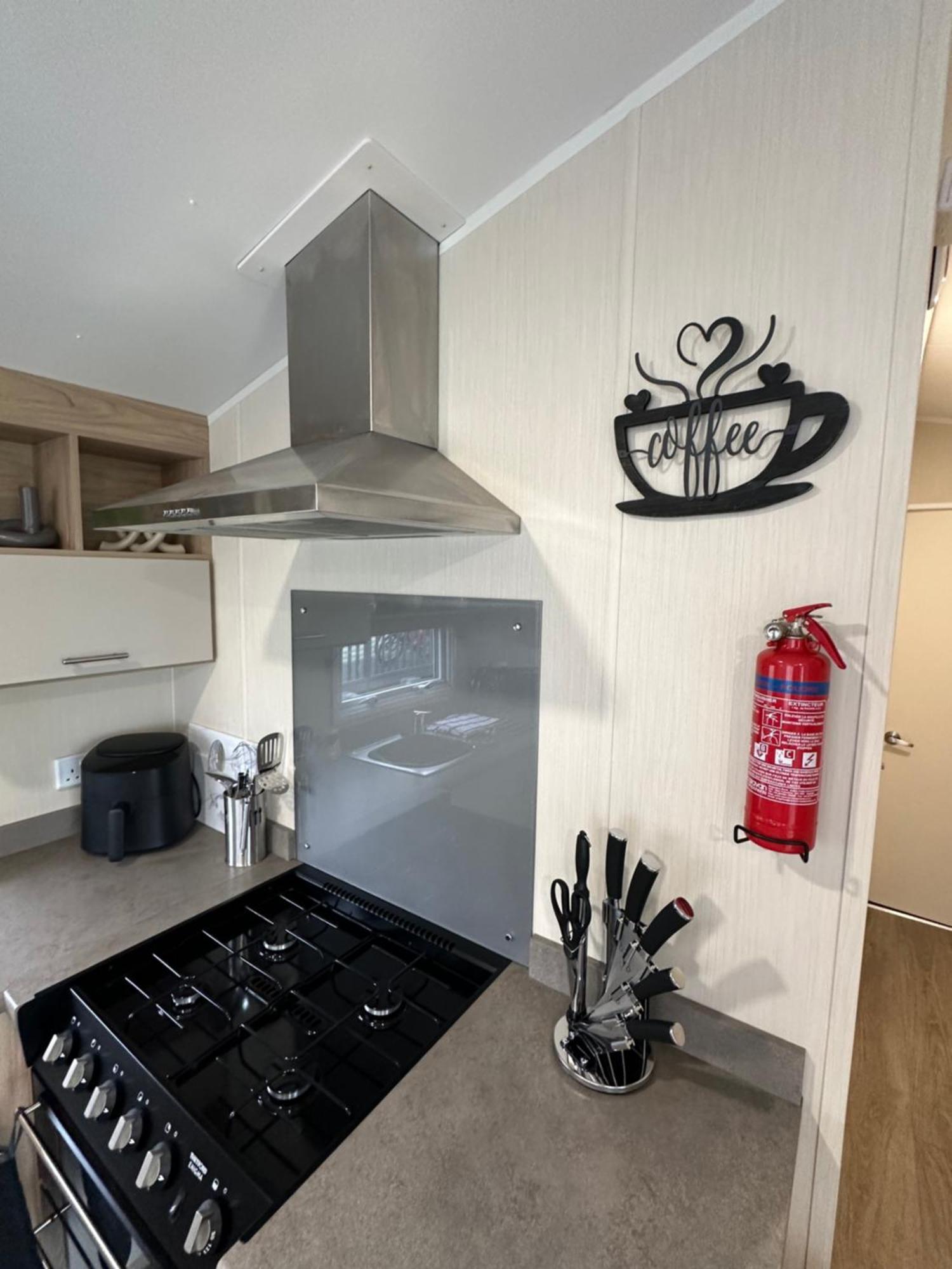 6 Berth Waterside R10 Santanavan 7 *